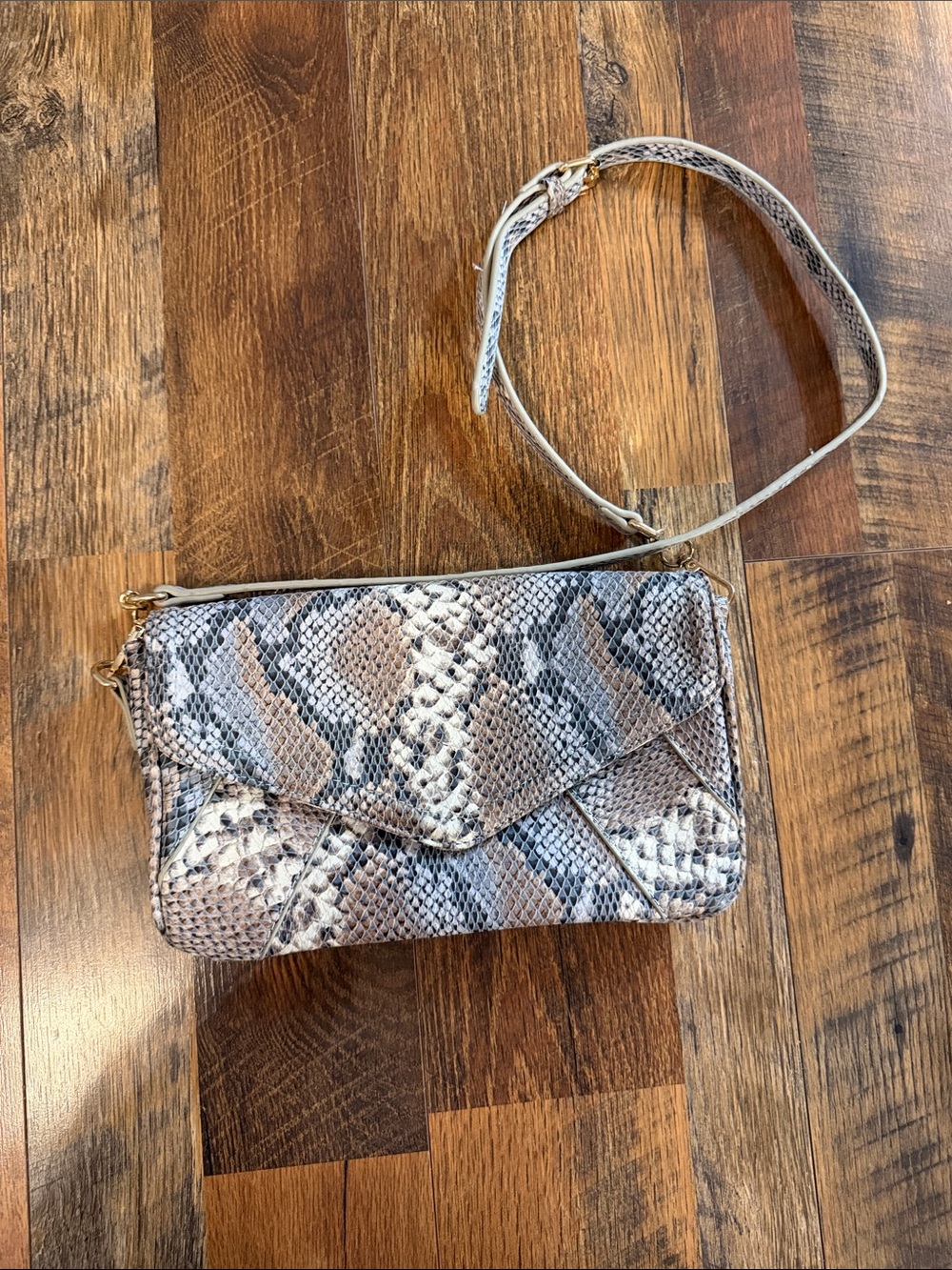 Snake-Print Crossbody Clutch - Neutral Tones